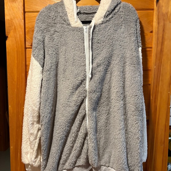 Tops - Gray and White Colorblock Sherpa Fleece Zip Up Hoodie XXL 100% Cotton 226